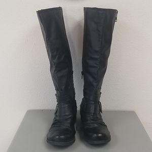 Carlos Santana boots